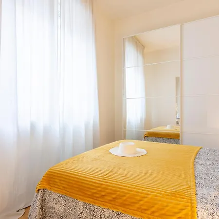 Apartament Guesthost - West *
